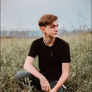 Meet your Posher, Karri